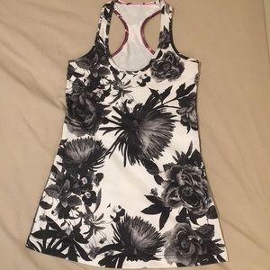 ONSALE Lululemon Rose Tank